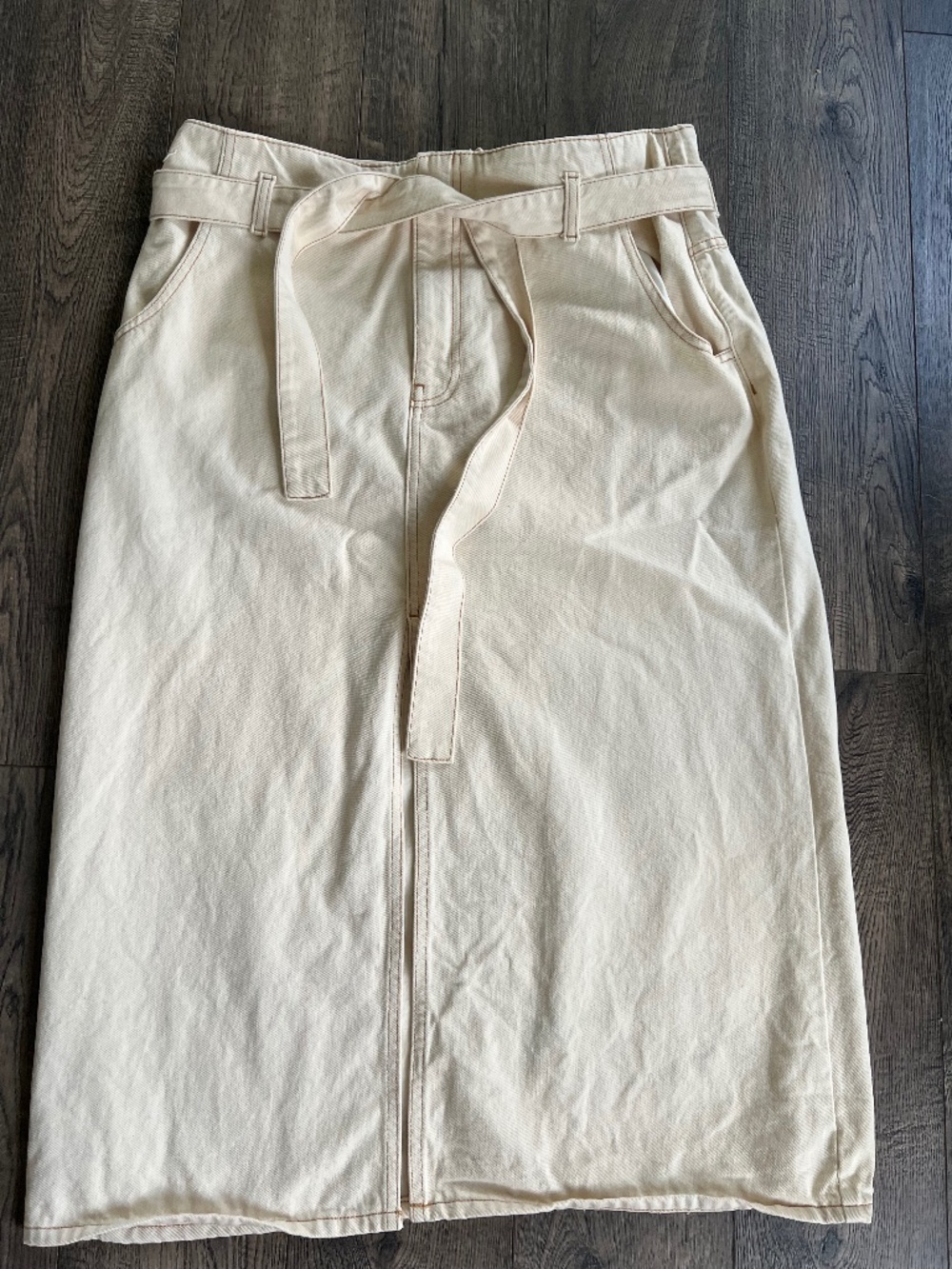 Antonio Melani cream midi belted skirt, like new